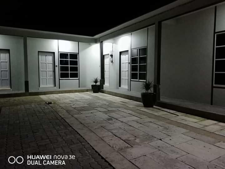 Aleesa Roomstay 巴西富地 外观 照片